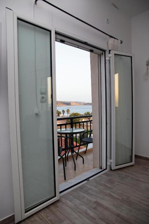 Sea View House Matina Lägenhet Neápolis Exteriör bild